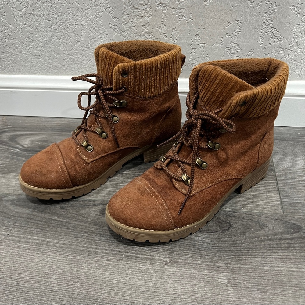Universal Thread Brown Winter Boot
